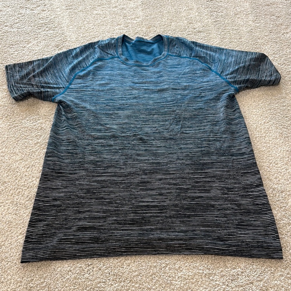Lululemon Athletica Blue and Black Active Short Sleeve Tee